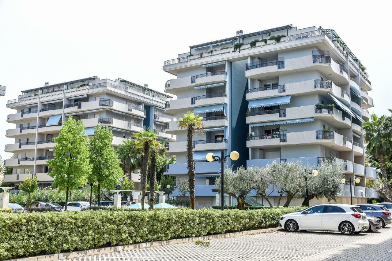 Ferienwohnung Attic Aries Montesilvano Marina Exterior foto